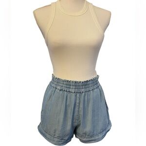 2/$15 3/$20🌹 WHO WHAT WEAR Denim chambray shorts